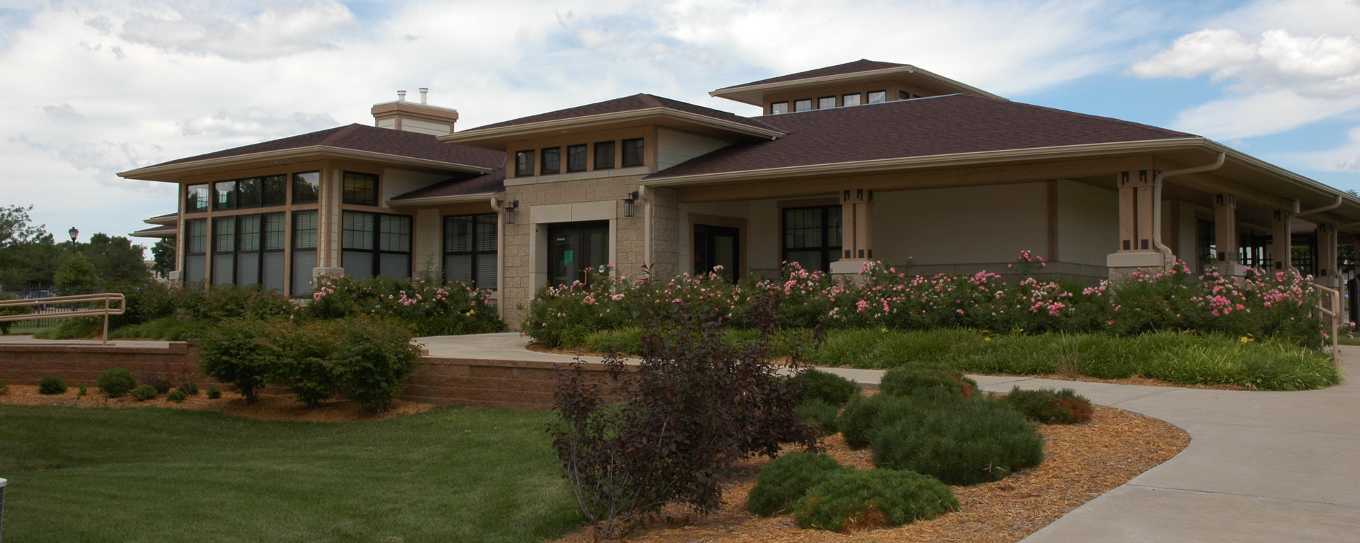 Washburn Housing building entrance exterior